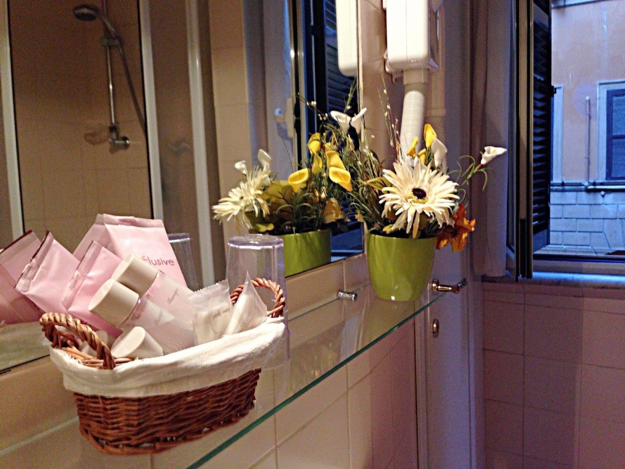 Residenza Domiziano Bed & Breakfast Рим Екстериор снимка